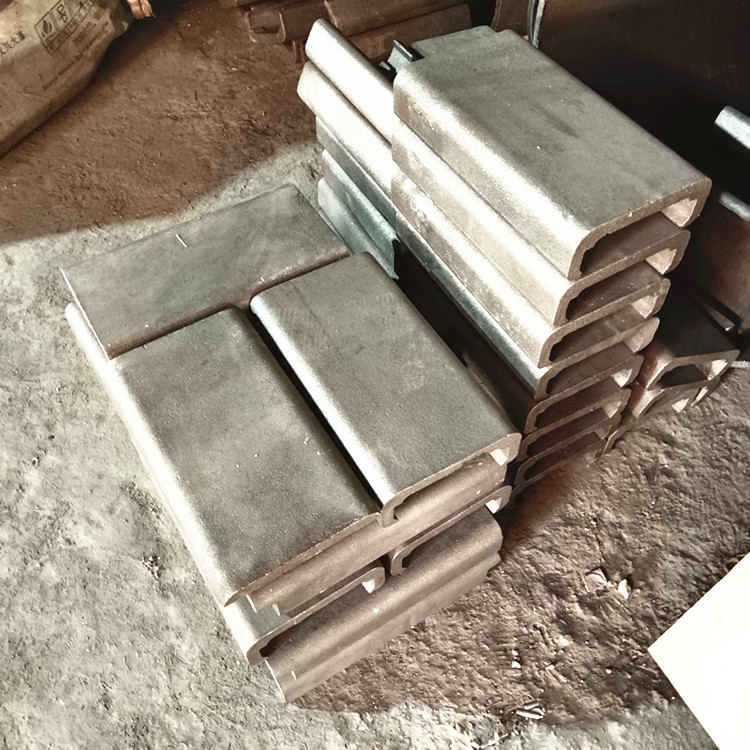 耐磨襯板與典型材料的耐磨性對比